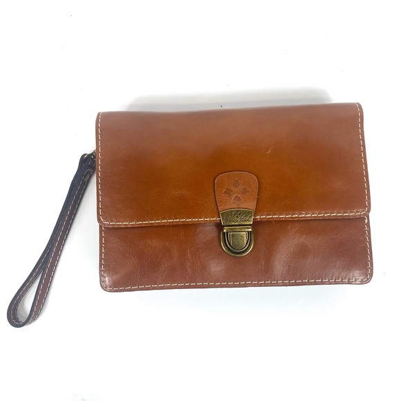 Patricia Nash Lanza Crossbody Organizer
Tan w crossbody strap and wristlet - NWT - Picture 6 of 17
